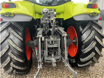 Claas Axion 830 med frontlift og front PTO  leasing Claas Axion 830 med frontlift og front PTO: obrázek 2