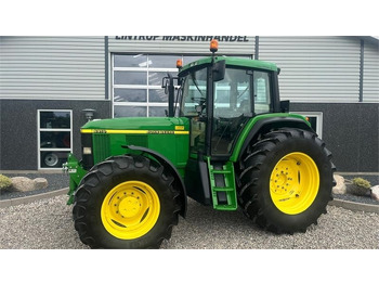 Traktor JOHN DEERE 6910