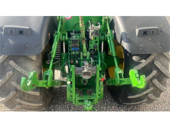 Traktor John Deere 8320R: obrázek 4