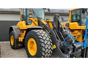 Kolový nakladač VOLVO L90H