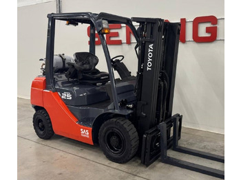 Plynový vysokozdvižný vozík TOYOTA FG 25
