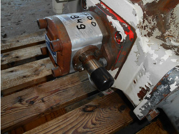 Čerpadlo hydraulického zesilovače pro Stavební technika O&K KP1/11A2OA SOA 4NL1 -: obrázek 4