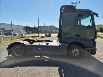 Tahač Mercedes-Benz Actros 1843 ADR: obrázek 4 Tahač Mercedes-Benz Actros 1843 ADR: obrázek 4