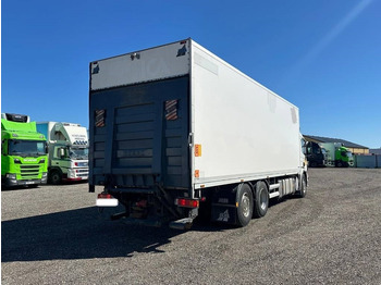 Chladírenský nákladní automobil Scania P 420 LB6X2X4HNB serie 0424: obrázek 3