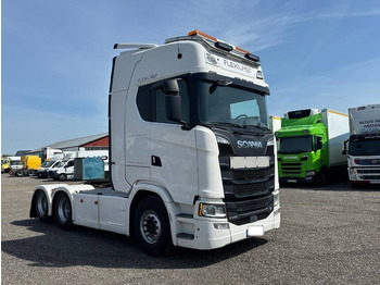 Tahač SCANIA S 580