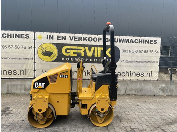 Silniční válec CATERPILLAR CB14