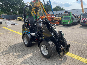 Kolový nakladač Giant G 2200 E: obrázek 5
