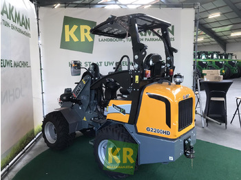 Nový Kloubový nakladač Giant G2200: obrázek 4