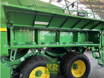 Nový Lis na hranaté balíky L624 John Deere: obrázek 3