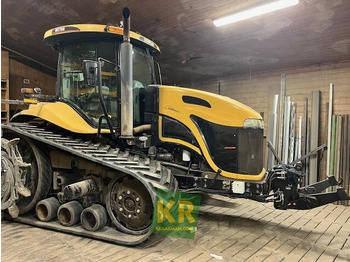 Pásový traktor CHALLENGER