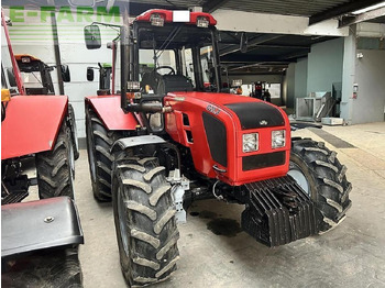 Traktor BELARUS