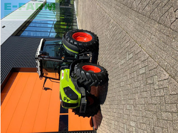 Traktor CLAAS Axos 230
