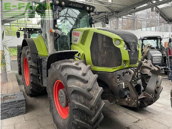 Traktor CLAAS Axion 830