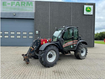 Teleskopický manipulátor CASE