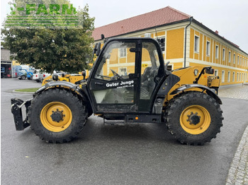 Teleskopický manipulátor CATERPILLAR TH