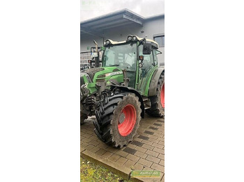 Traktor FENDT 211 Vario