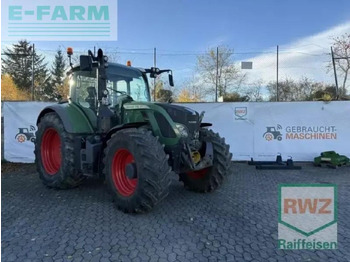 Traktor FENDT 718 Vario