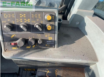 Traktor JCB fastrac 150: obrázek 5