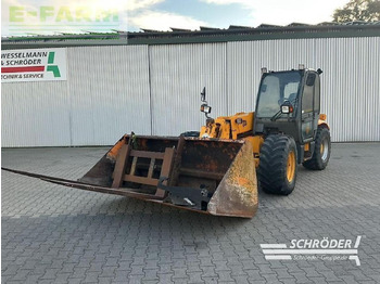 Teleskopický manipulátor JCB