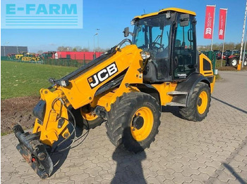 Teleskopický manipulátor JCB