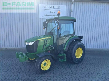 Traktor JOHN DEERE