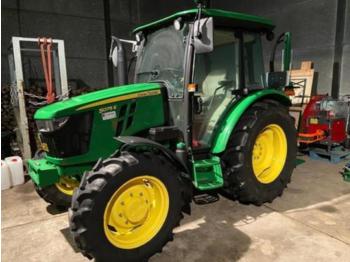 Traktor John Deere 5075 e: obrázek 1