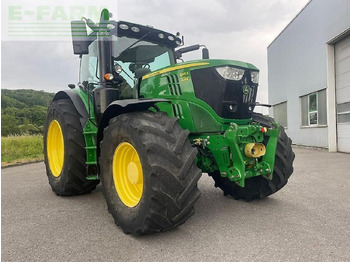 Traktor JOHN DEERE 6215R