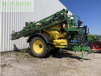 Tažený postřikovač JOHN DEERE