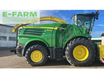 Sklízecí řezačka JOHN DEERE 8400
