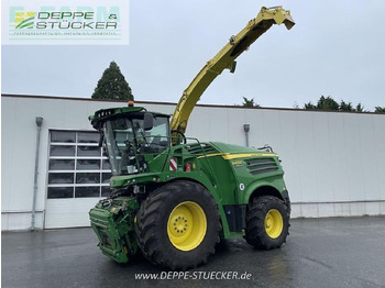 Sklízecí řezačka JOHN DEERE 8400