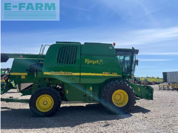 Sklízecí mlátička JOHN DEERE