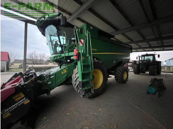 Sklízecí mlátička JOHN DEERE S670