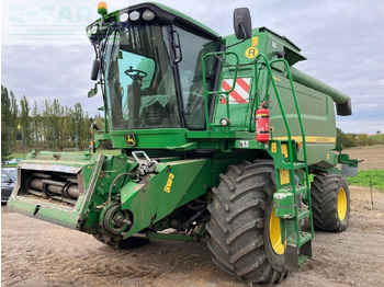 Sklízecí mlátička JOHN DEERE W660