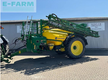 Tažený postřikovač JOHN DEERE