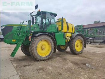 Tažený postřikovač JOHN DEERE