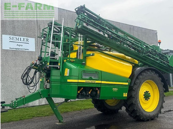 Tažený postřikovač JOHN DEERE