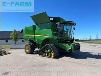 Sklízecí mlátička JOHN DEERE S690