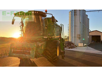 Sklízecí mlátička JOHN DEERE T550