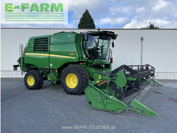 Sklízecí mlátička JOHN DEERE T550