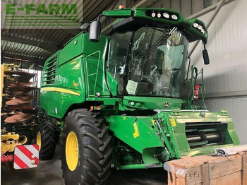 Sklízecí mlátička JOHN DEERE T560