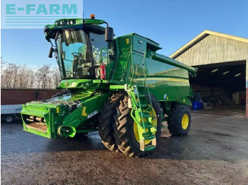 Sklízecí mlátička JOHN DEERE T670