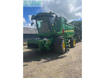 Sklízecí mlátička JOHN DEERE T670