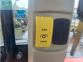 Traktor Massey Ferguson 5711 DYNA 4: obrázek 4