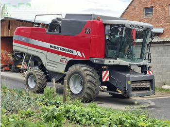 Sklízecí mlátička MASSEY FERGUSON