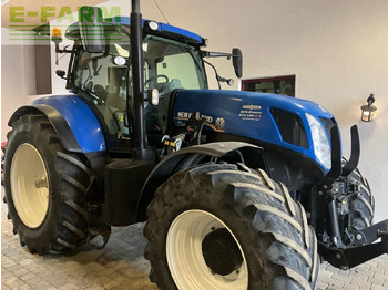 Traktor New Holland T7.220: obrázek 3
