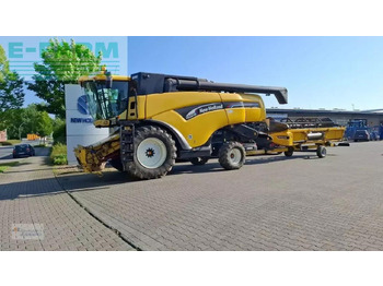 Sklízecí mlátička NEW HOLLAND CX series