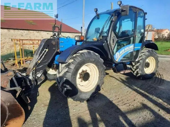 Teleskopický manipulátor NEW HOLLAND