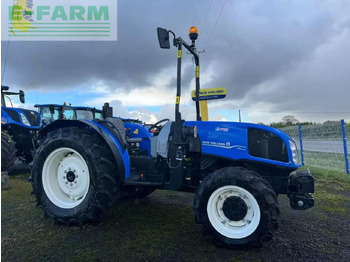 Traktor NEW HOLLAND