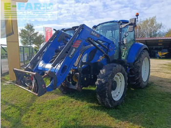Traktor NEW HOLLAND T5