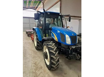 Traktor NEW HOLLAND T5000